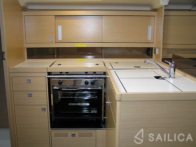 Elan 350 - Yacht Charter Sailica