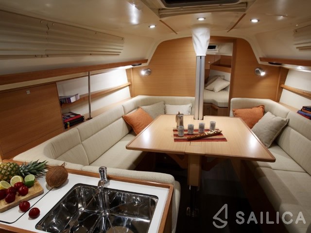 Elan 340 - Yacht Charter Sailica