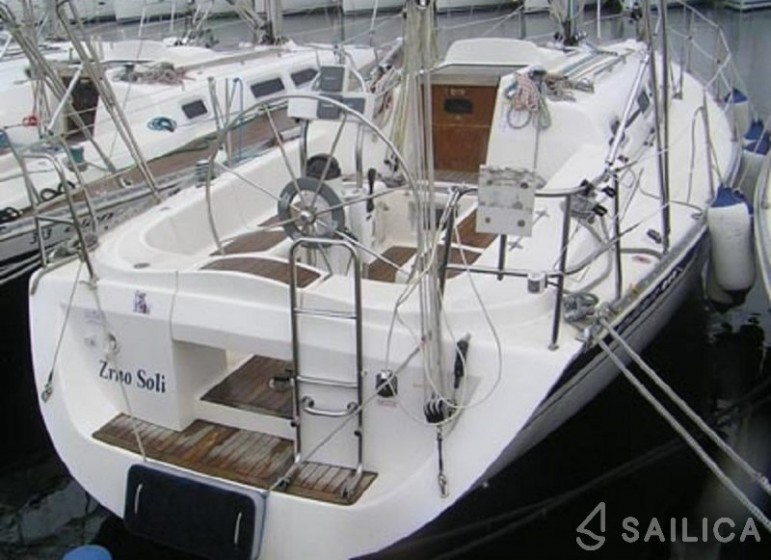 Elan 333 - Yacht Charter Sailica