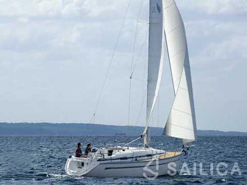 Bavaria 32 - Yacht Charter Sailica