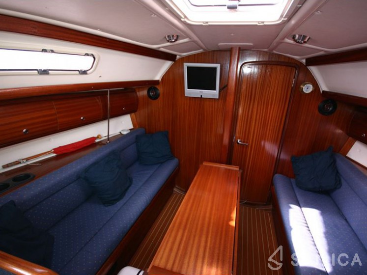 Bavaria 32 - Yacht Charter Sailica