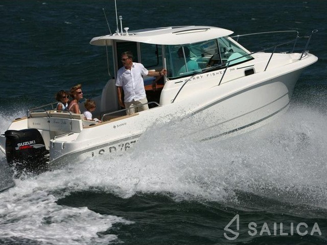 Merry Fisher 725 - Yacht Charter Sailica