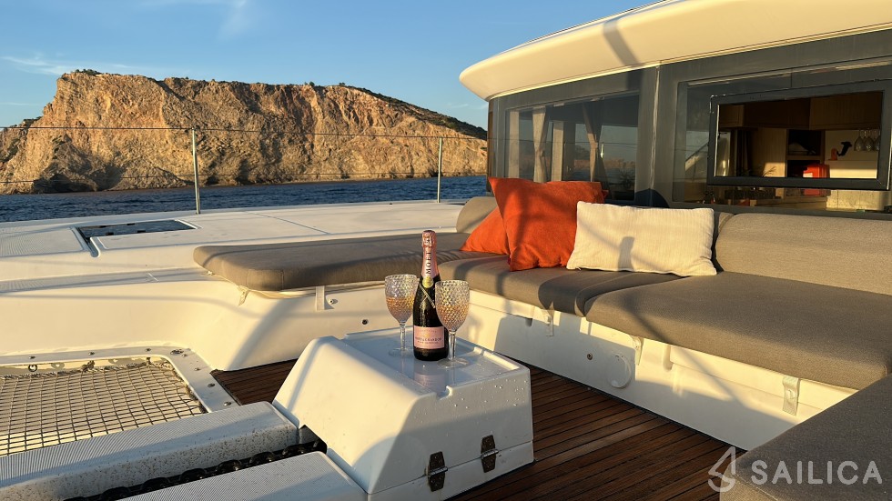 Lagoon 50 - Yacht Charter Sailica