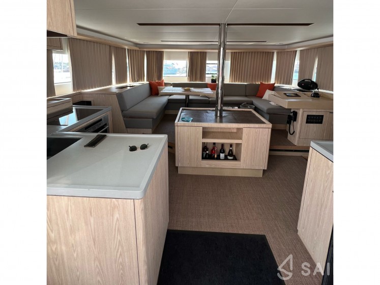 Lagoon 50 - Yacht Charter Sailica