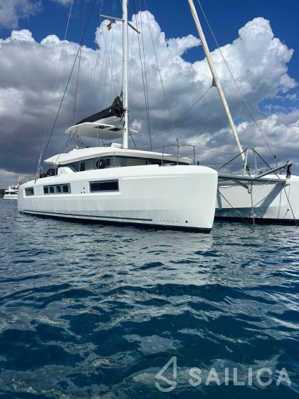 Lagoon 50 - Yacht Charter Sailica