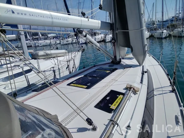 Bavaria 37 Cruiser - Yacht Charter Sailica