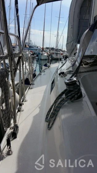 Bavaria 37 Cruiser - Yacht Charter Sailica