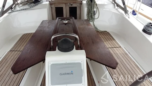 Bavaria 37 Cruiser - Yacht Charter Sailica
