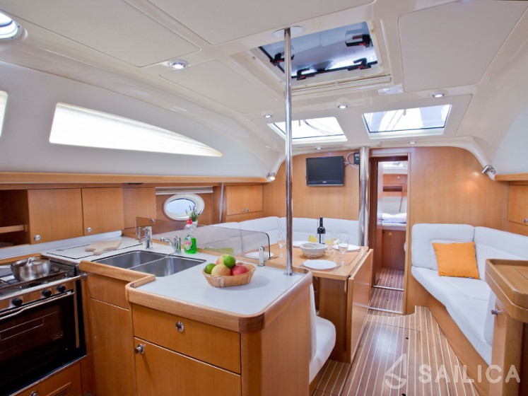 Elan 434 Impression - Yacht Charter Sailica