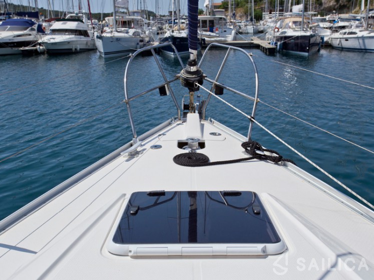 Elan 434 Impression - Yacht Charter Sailica