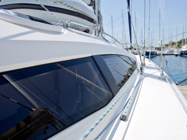 Elan 434 Impression - Yacht Charter Sailica