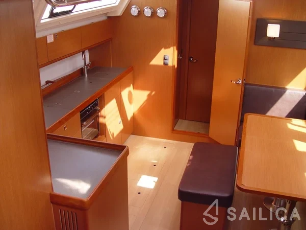 Bavaria 46 Cruiser - Yacht Charter Sailica