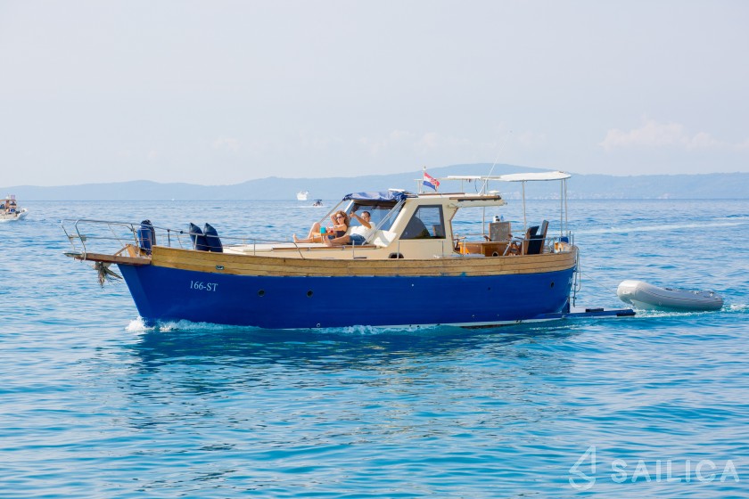 Leut - Yacht Charter Sailica