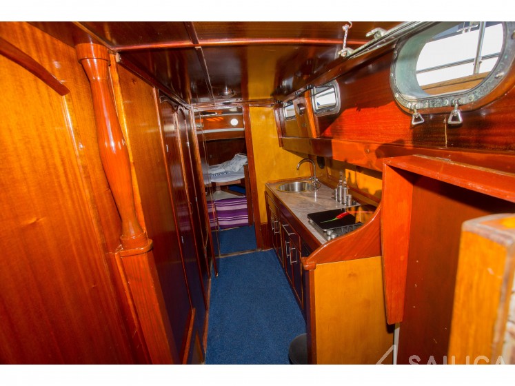 Leut - Yacht Charter Sailica