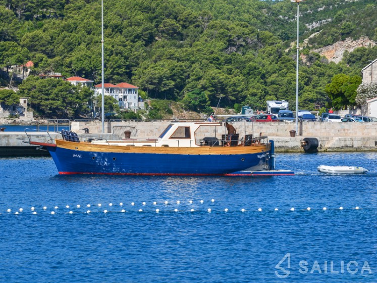 Leut - Yacht Charter Sailica