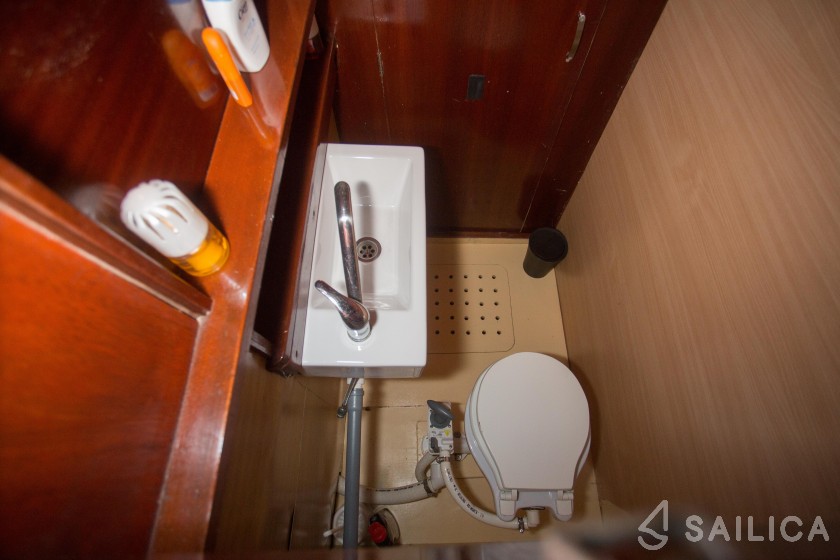 Leut - Yacht Charter Sailica