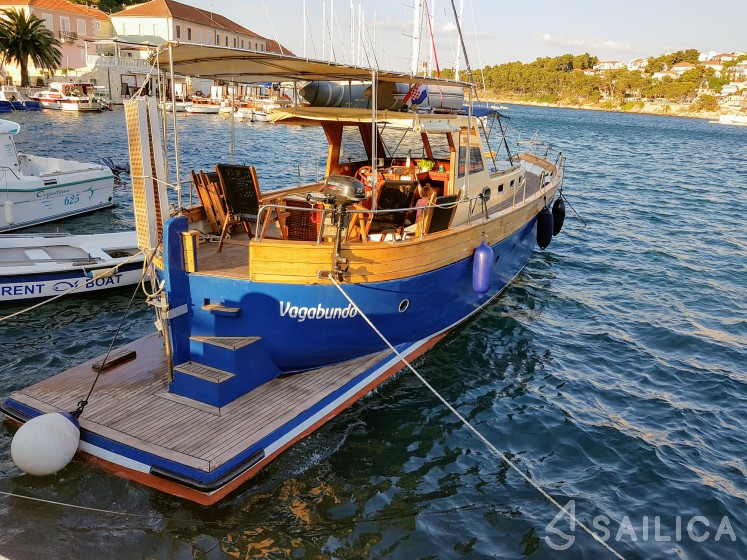 Leut - Yacht Charter Sailica