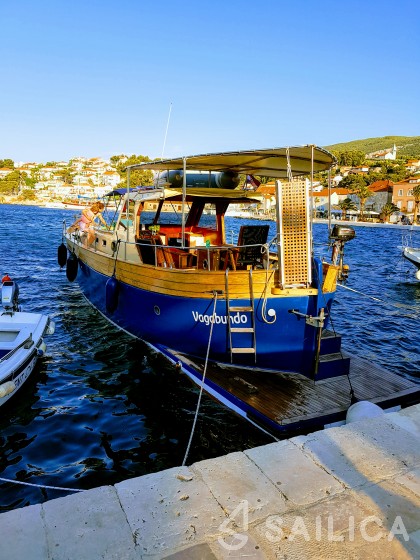 Leut - Yacht Charter Sailica