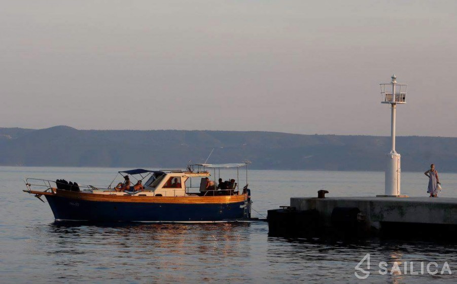 Leut - Yacht Charter Sailica