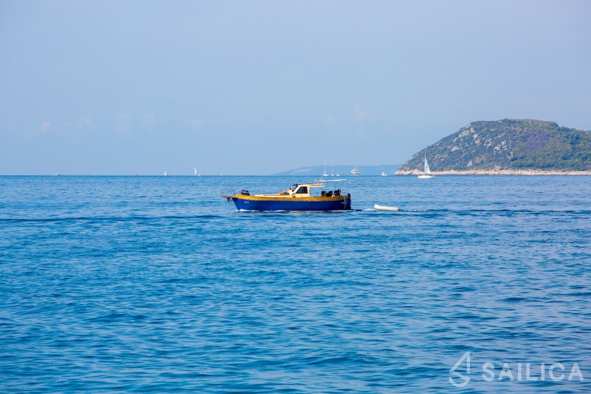Leut - Yacht Charter Sailica