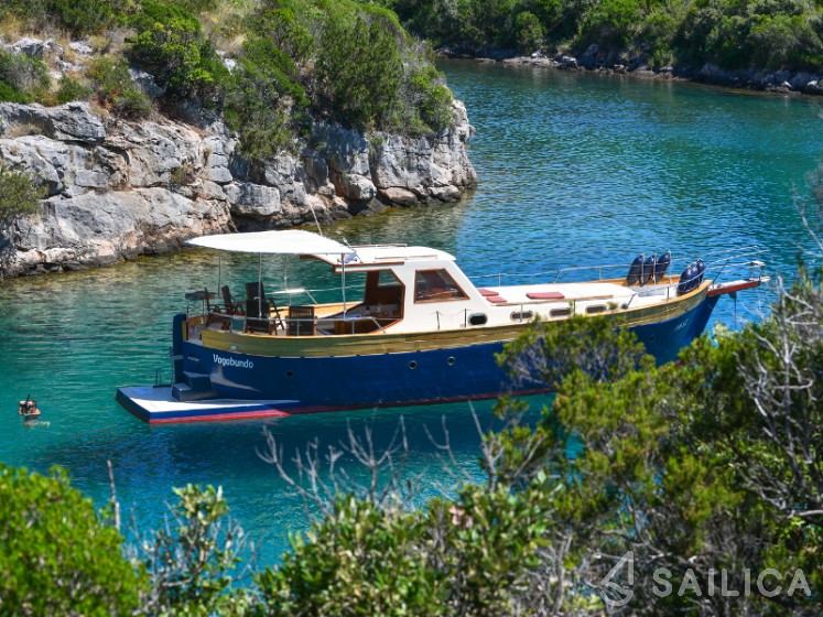 Leut - Yacht Charter Sailica