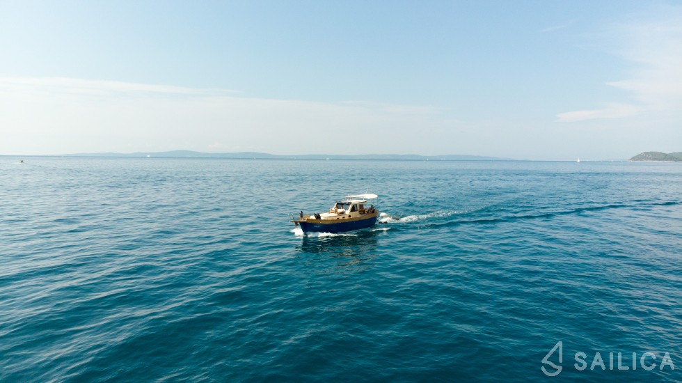 Leut - Yacht Charter Sailica