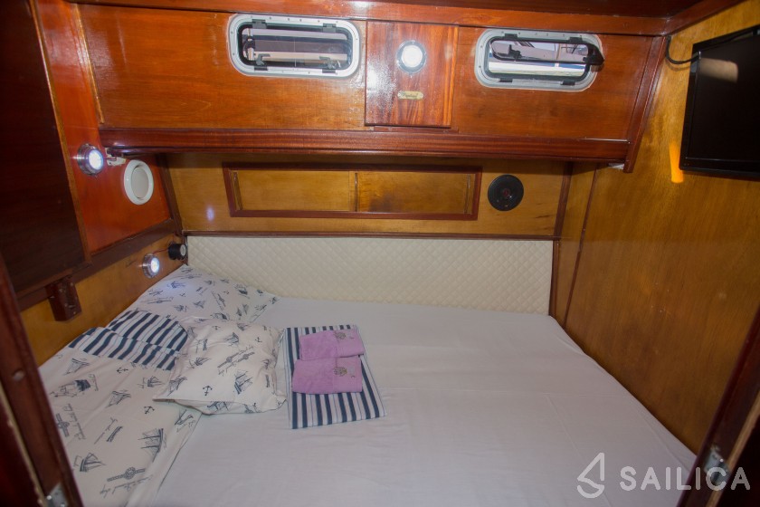 Leut - Yacht Charter Sailica