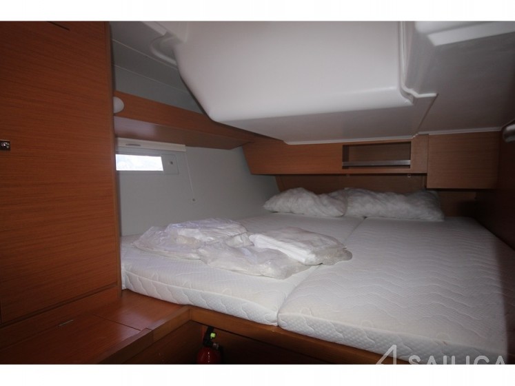 Dufour 430 - Yacht Charter Sailica
