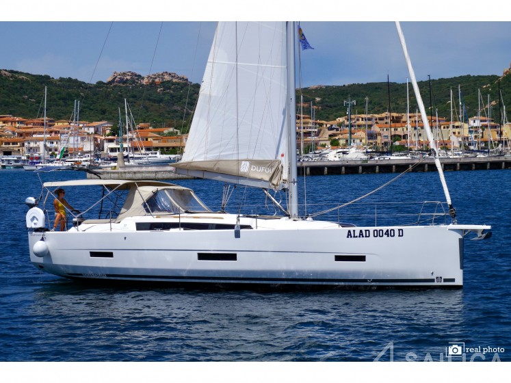 Dufour 430 - Yacht Charter Sailica