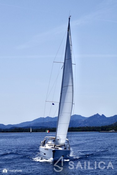 Dufour 430 - Yacht Charter Sailica