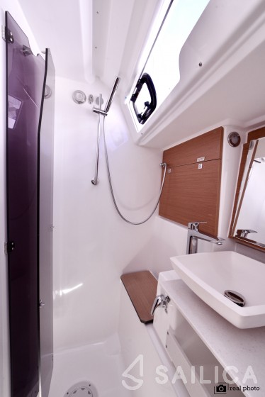 Dufour 430 - Yacht Charter Sailica