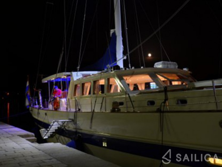 Gulet - Yacht Charter Sailica