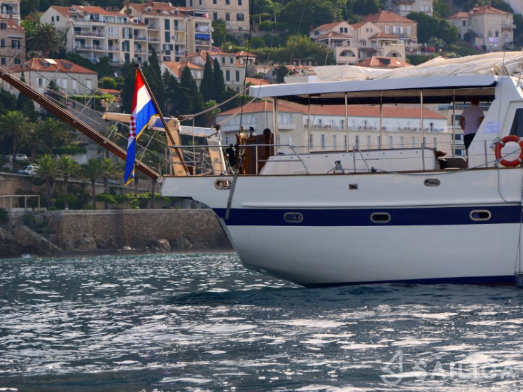Gulet - Yacht Charter Sailica