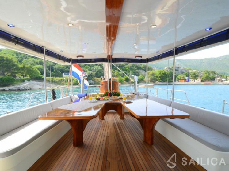 Gulet - Yacht Charter Sailica