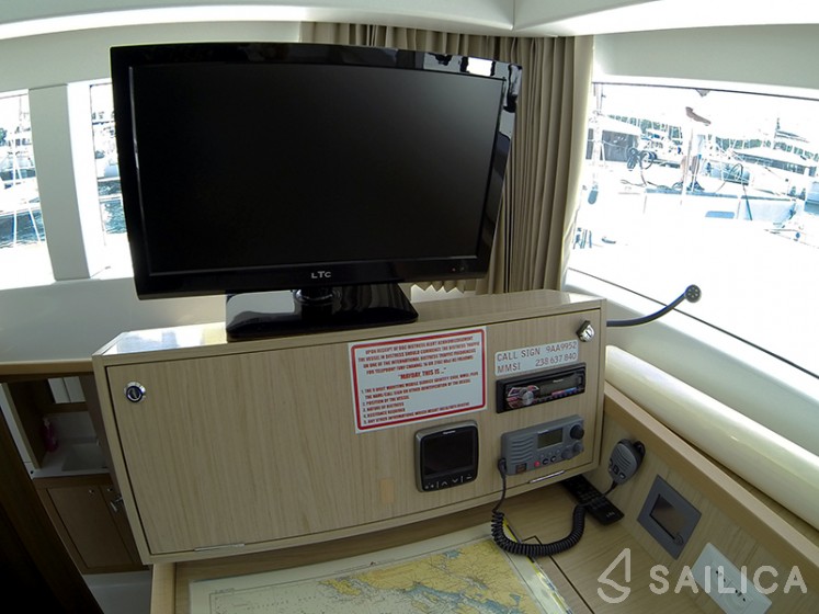 Lagoon 39 - Yacht Charter Sailica