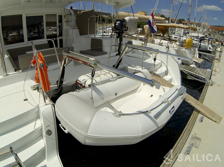 Lagoon 39 - Yacht Charter Sailica