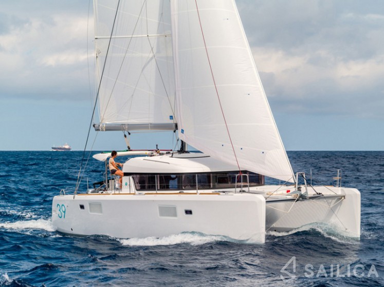 Lagoon 39 - Yacht Charter Sailica