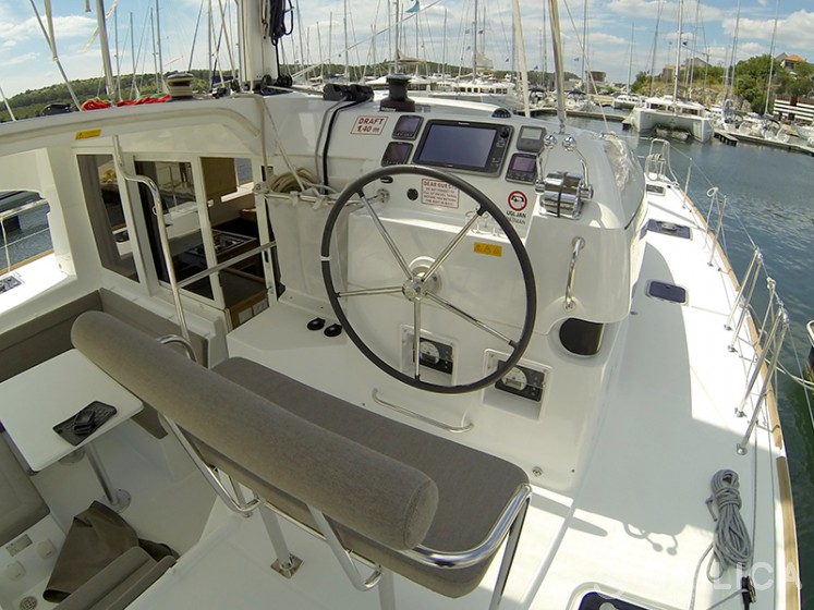 Lagoon 39 - Yacht Charter Sailica