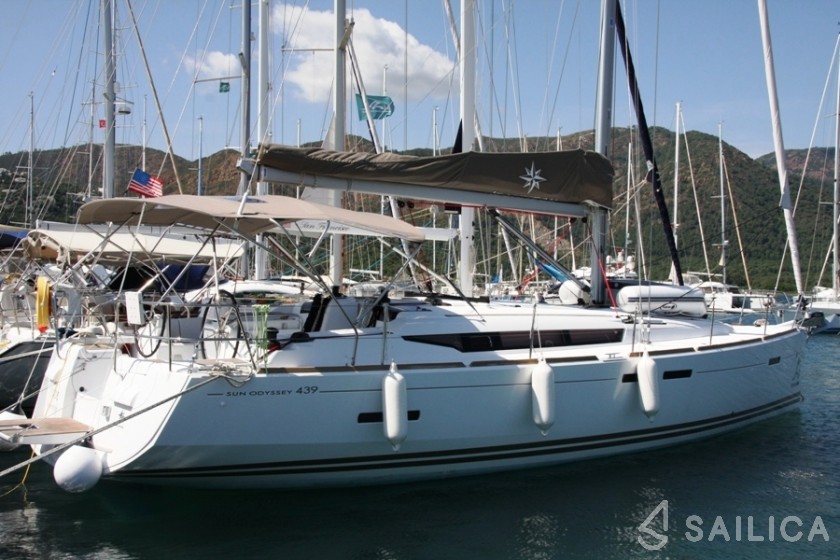 Sun Odyssey 439 - Yacht Charter Sailica
