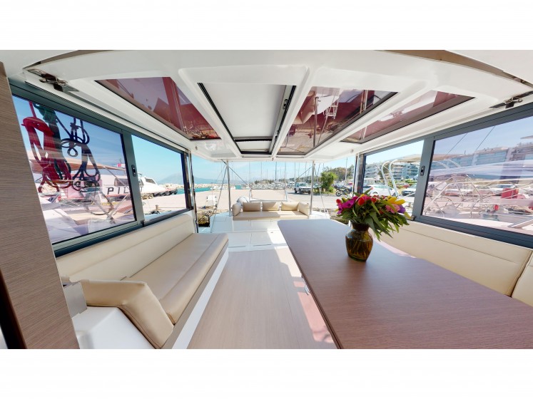 Bali 4.1 - Yacht Charter Sailica