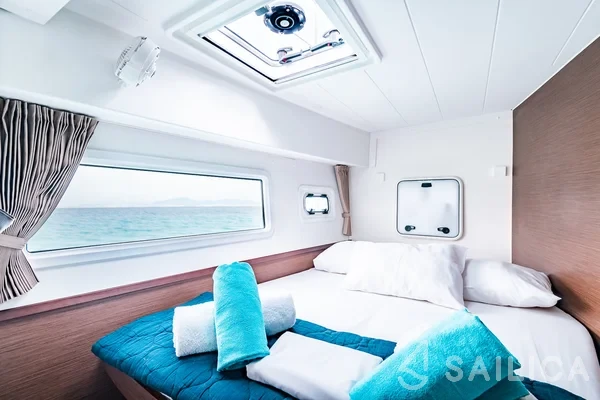 Lagoon 42 - Yacht Charter Sailica