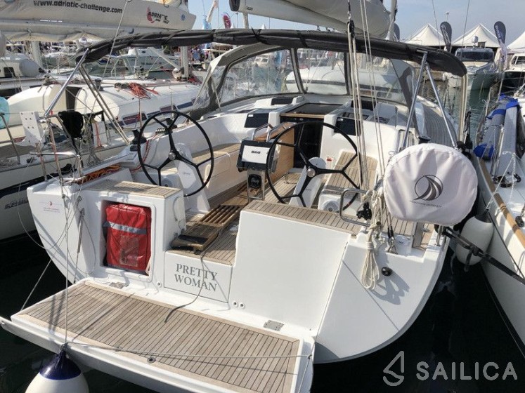 Hanse 415 - Yacht Charter Sailica
