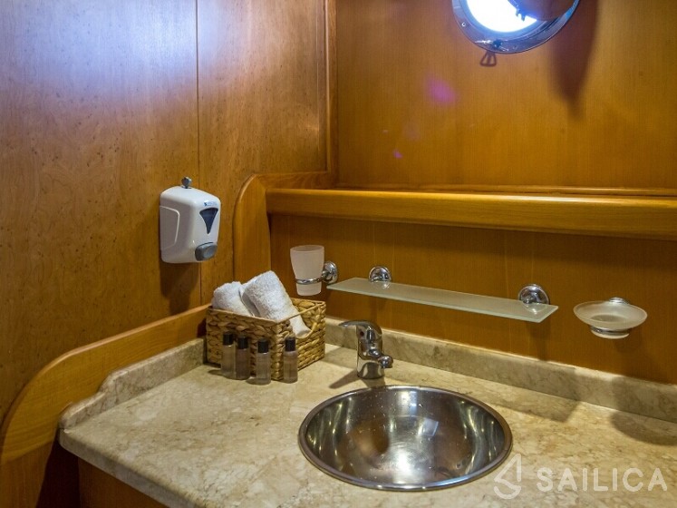 Gulet - Yacht Charter Sailica