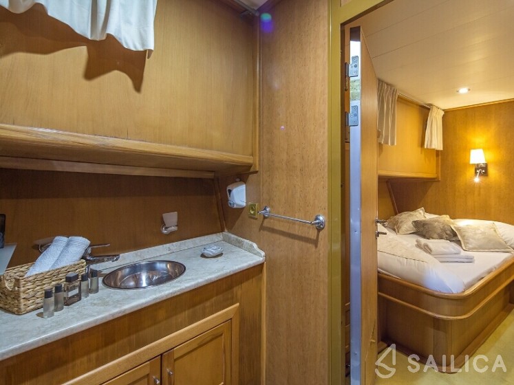 Gulet - Yacht Charter Sailica