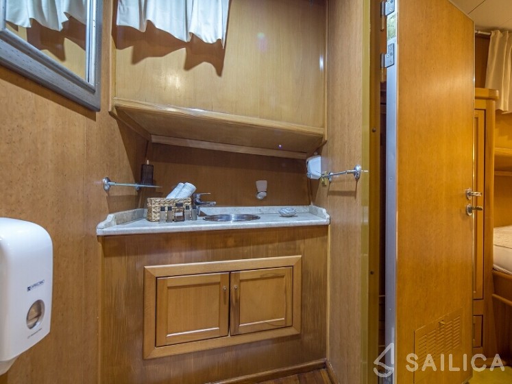 Gulet - Yacht Charter Sailica