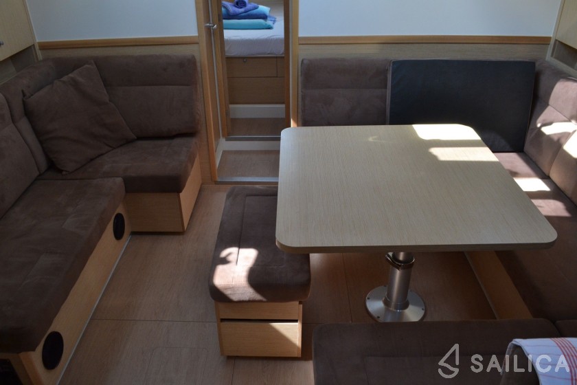 Hanse 455 - Yacht Charter Sailica