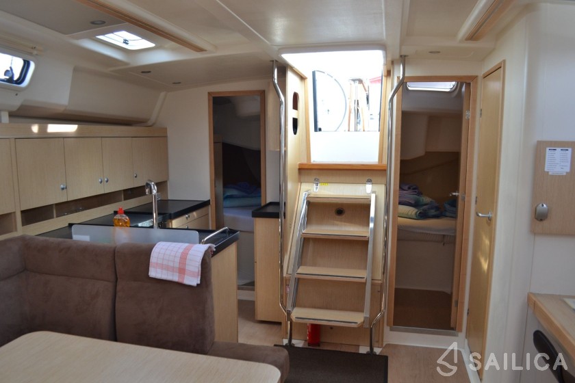 Hanse 455 - Yacht Charter Sailica