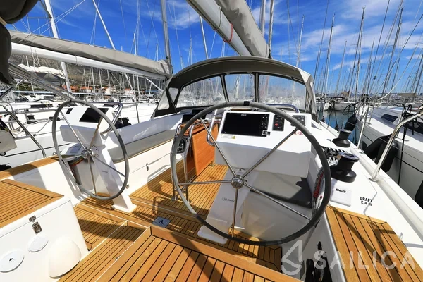 Hanse 455 - Yacht Charter Sailica