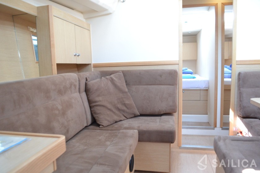Hanse 455 - Yacht Charter Sailica