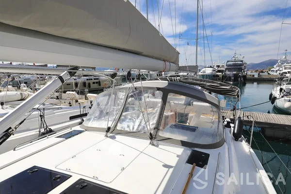 Hanse 455 - Yacht Charter Sailica